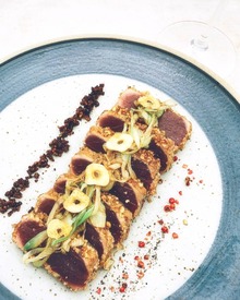 Tuna Tataki with Walnut Coating